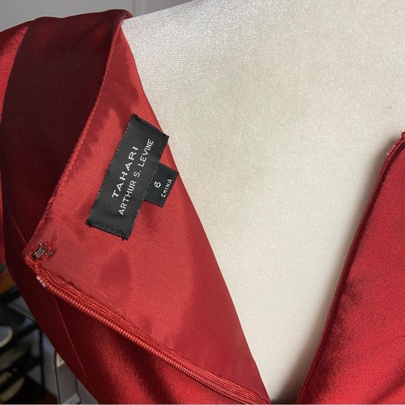 Tahari Sheath Cocktail Silk Blend Dress Size 6 Garnet Red Wedding Guest Party - Picture 9 of 13